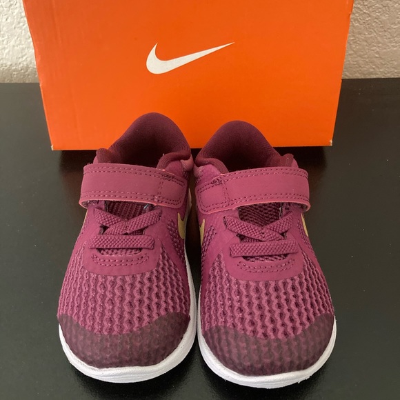 NEW NIKE REVOLUTION 4 SNEAKERS 4C GIRLS TODDLER CHILDREN INFANT SHOES BABY - Picture 14 of 16